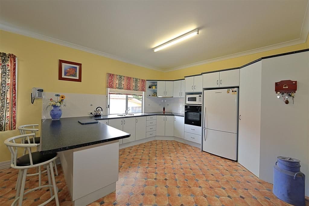 17 Avoca Street, MILLBANK QLD 4670, Millbank - Thumbnail 3