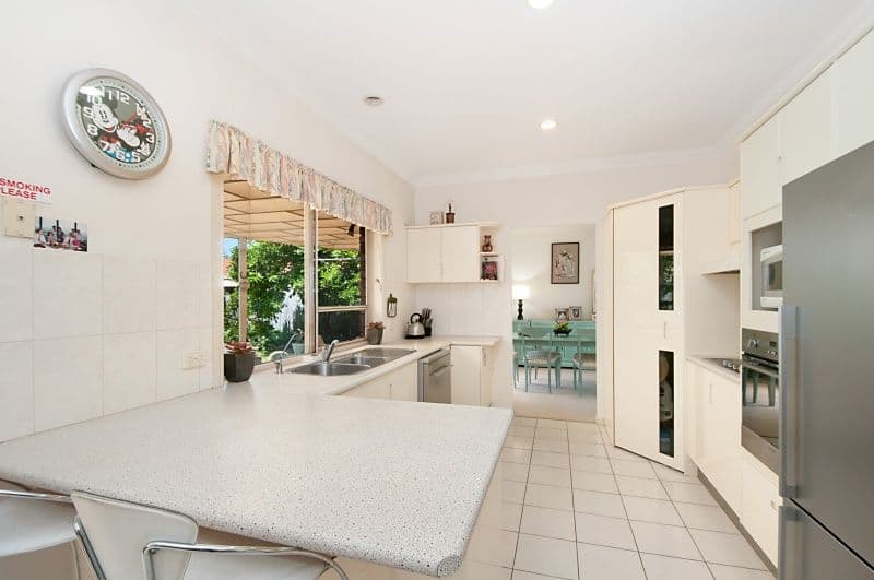 3 Hudson Court, BENOWA QLD 4217, Benowa - Thumbnail 5