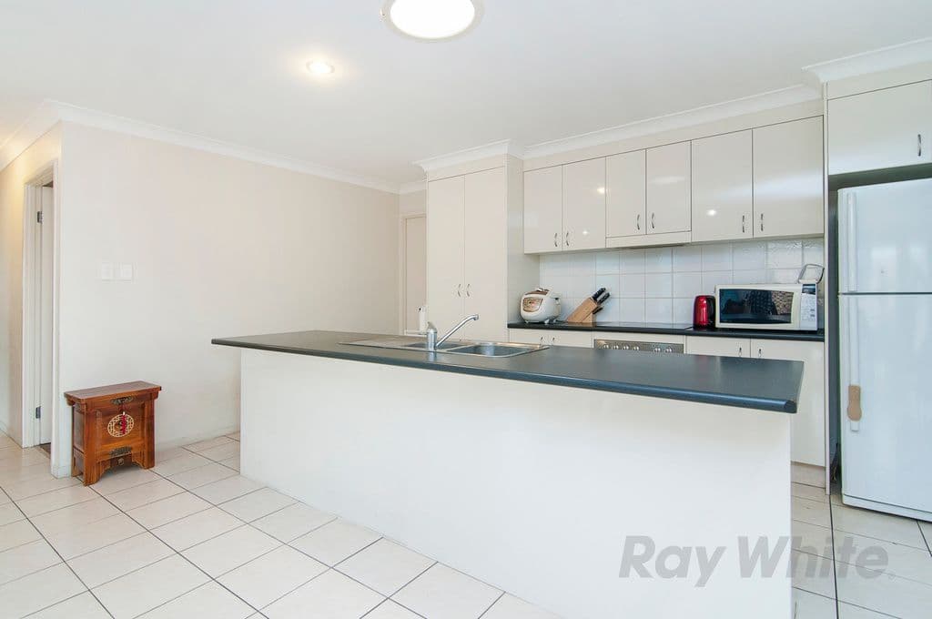 48 Bardolph Place, Sunnybank Hills QLD 4109, Sunnybank Hills - Thumbnail 3