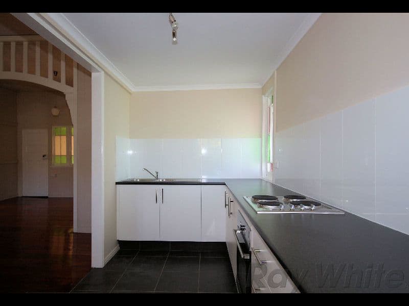 13 Bognuda Street, Bundamba QLD 4304, Bundamba - Thumbnail 4