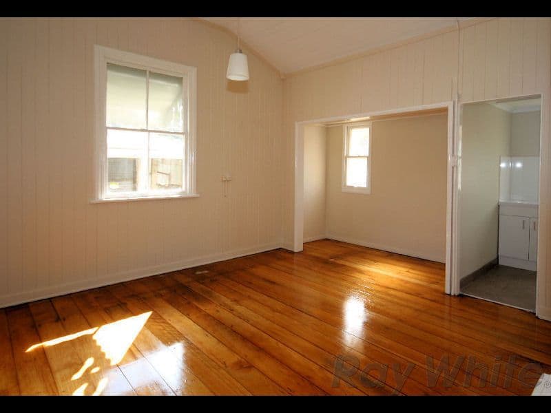 13 Bognuda Street, Bundamba QLD 4304, Bundamba - Thumbnail 7