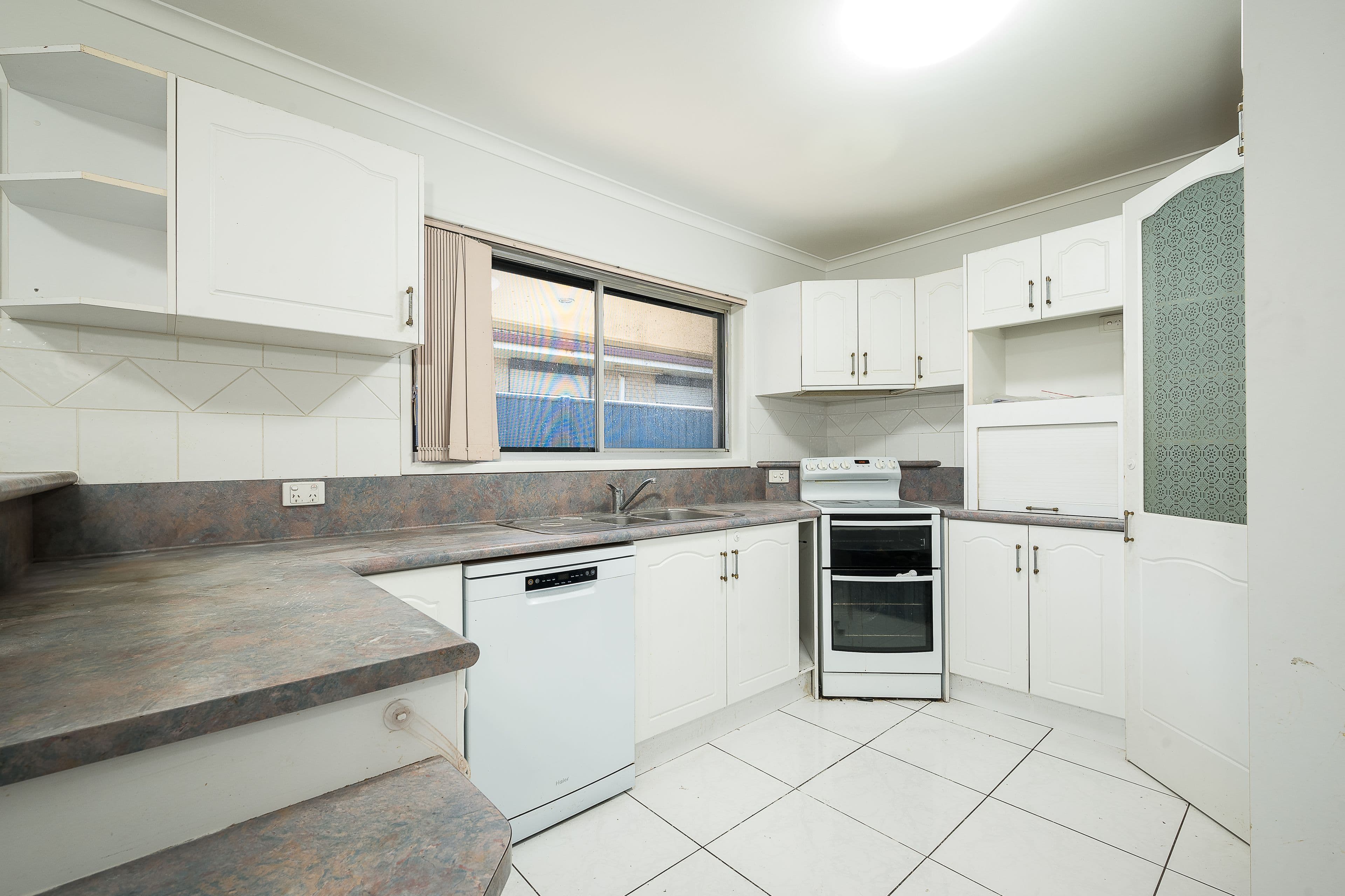14 Livingstone Street, Strathpine QLD 4500, Strathpine - Thumbnail 5
