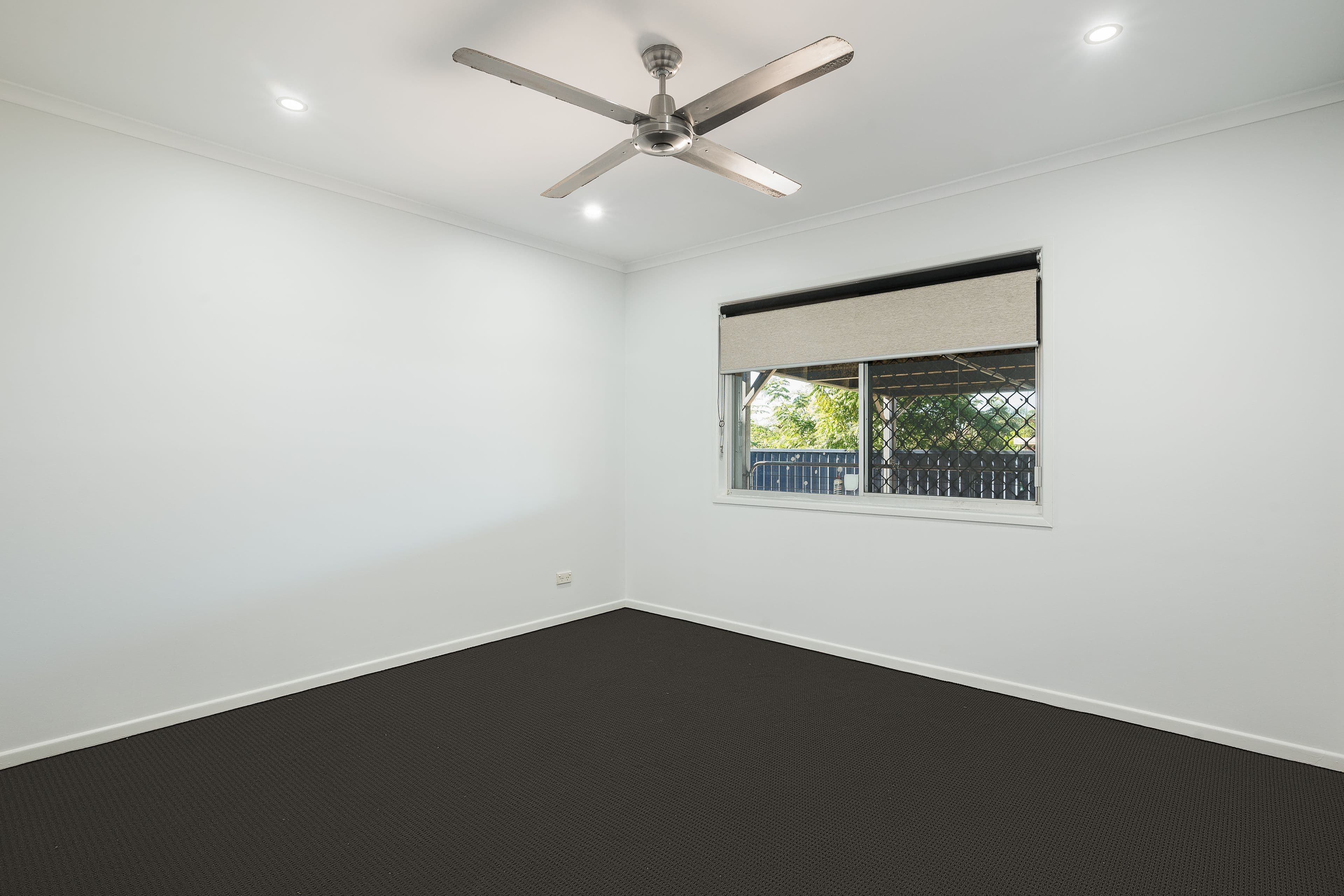 14 Livingstone Street, Strathpine QLD 4500, Strathpine - Thumbnail 7
