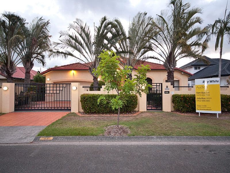 28 Charolais Crescent, BENOWA WATERS QLD 4217, Benowa - Thumbnail 5