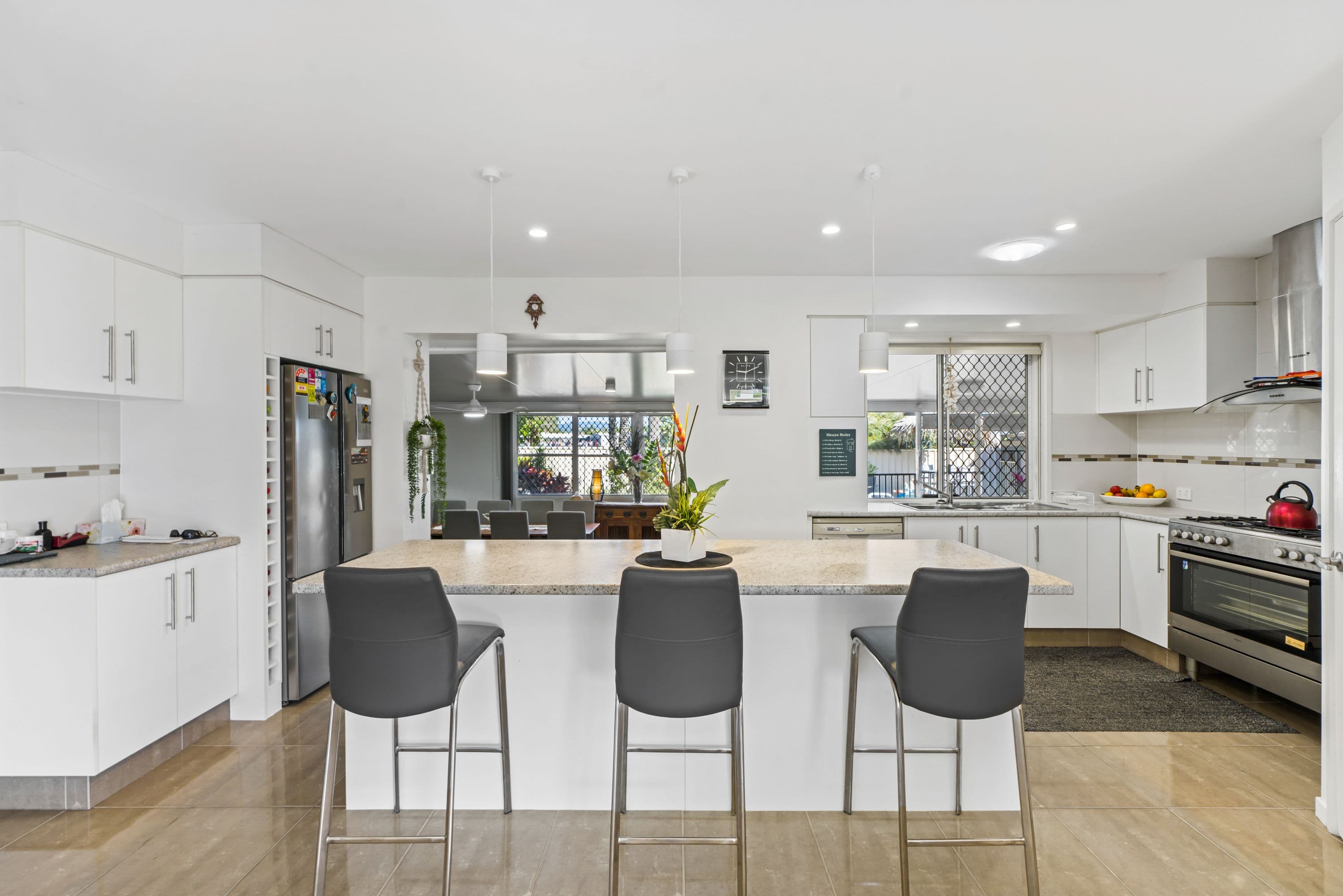 22 Kinglet Street, Burleigh Waters QLD 4220, Burleigh Waters - Thumbnail 4