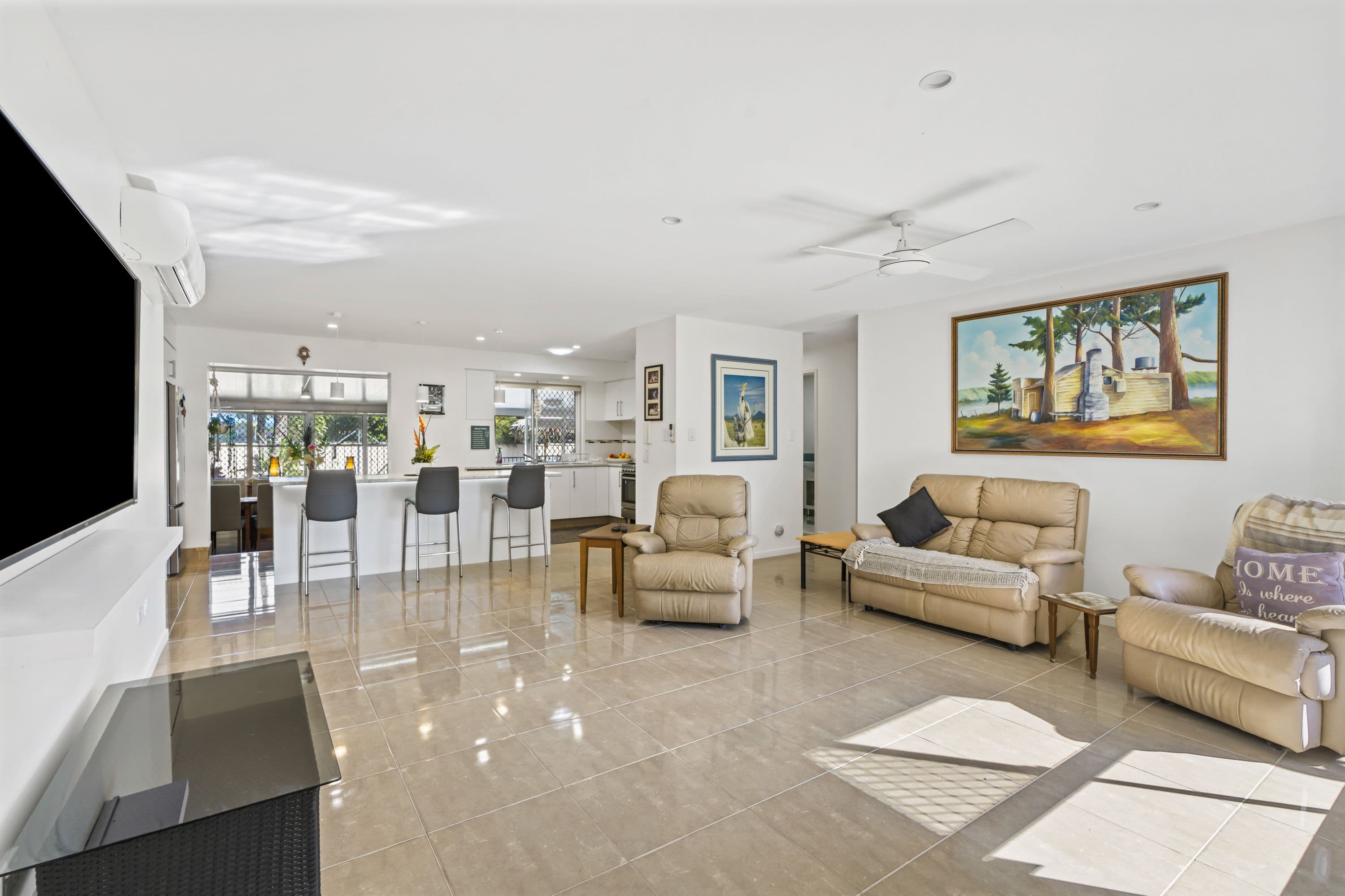 22 Kinglet Street, Burleigh Waters QLD 4220, Burleigh Waters - Thumbnail 5