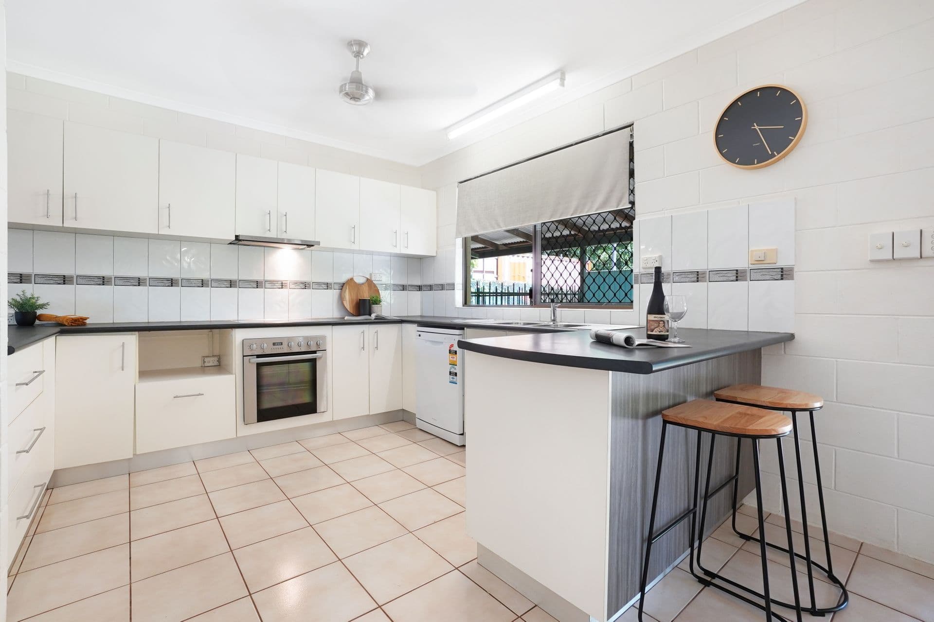 14 Bagshaw Crescent, Gray NT 0830, Gray - Thumbnail 2