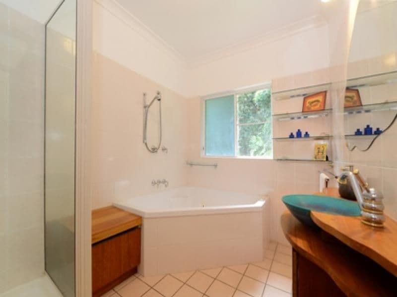 9 Hibiscus Court, ROCKY POINT QLD 4873, Rocky Point - Thumbnail 8