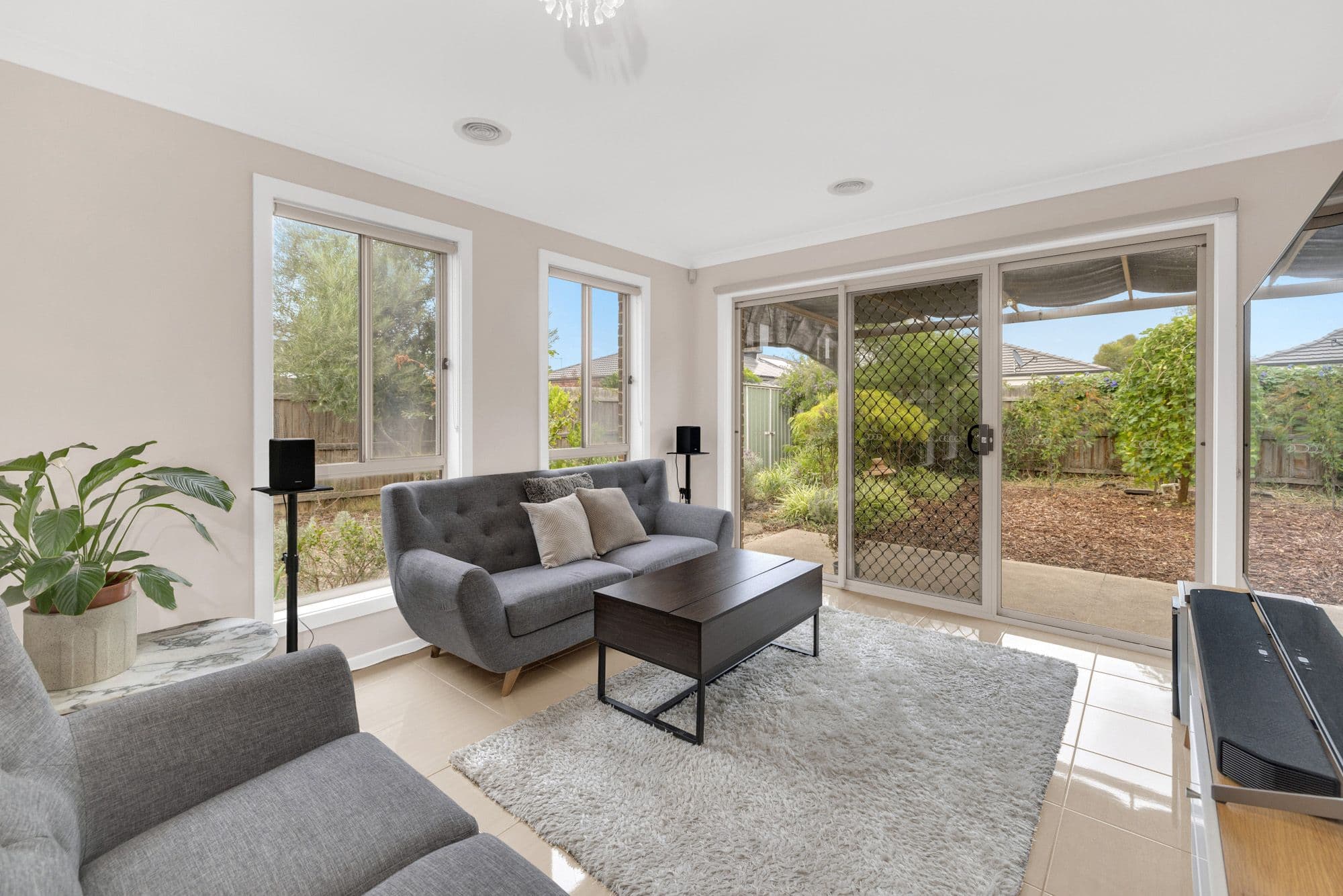 15 Ducane Street, Wyndham Vale VIC 3024, Wyndham Vale - Thumbnail 2
