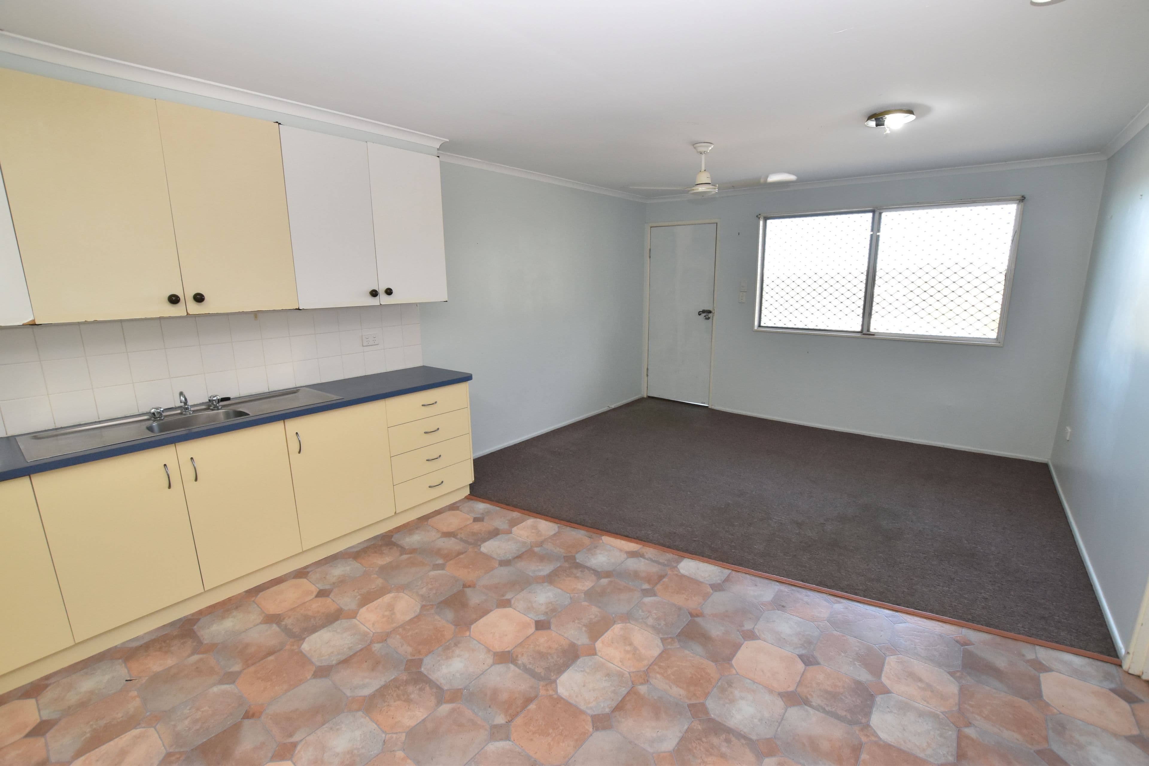 32 Elizabeth Street, South Gladstone QLD 4680, South Gladstone - Thumbnail 2