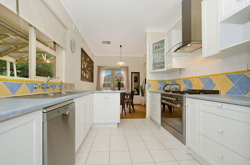 9 Elsworth Drive, BANKSIA PARK SA 5091, Banksia Park - Thumbnail 2