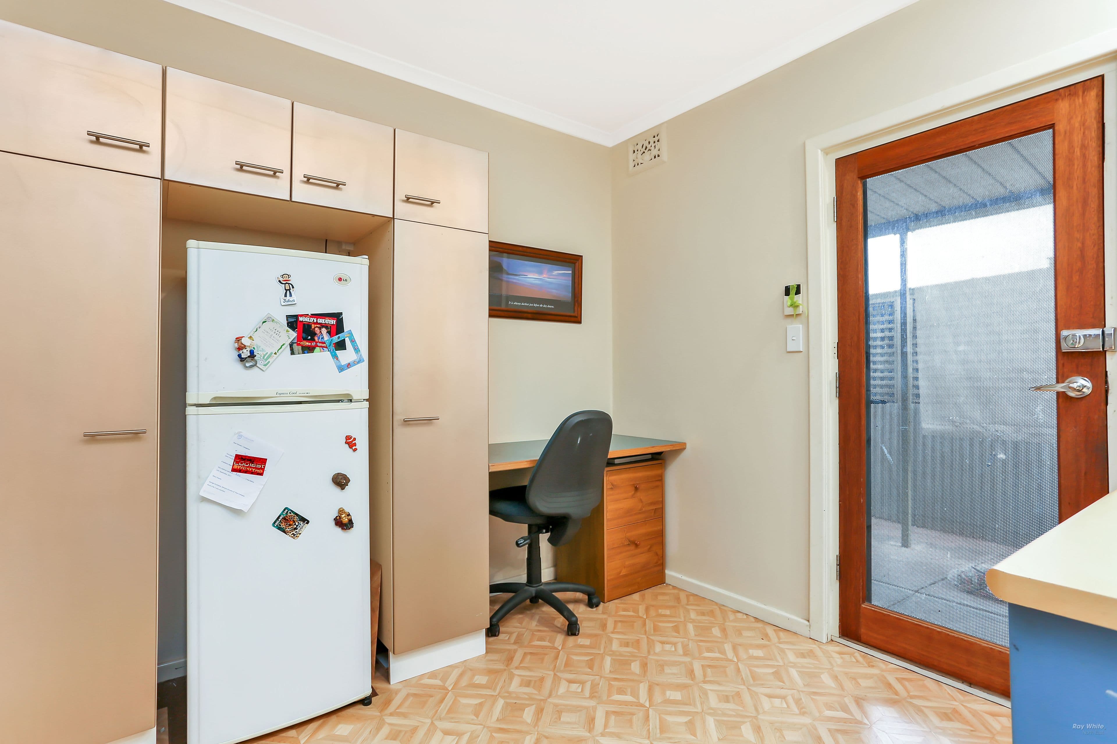 22 Doncaster Avenue, Valley View SA 5093, Valley View - Thumbnail 6