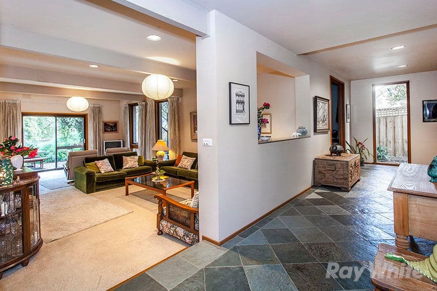 33 The Woodland, Wheelers Hill VIC 3150, Wheelers Hill - Thumbnail 2