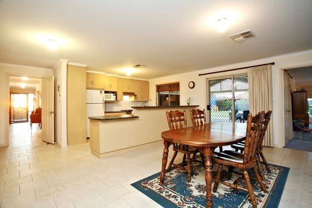 4 Hanna Avenue, Windsor Gardens SA 5087, Windsor Gardens - Thumbnail 3