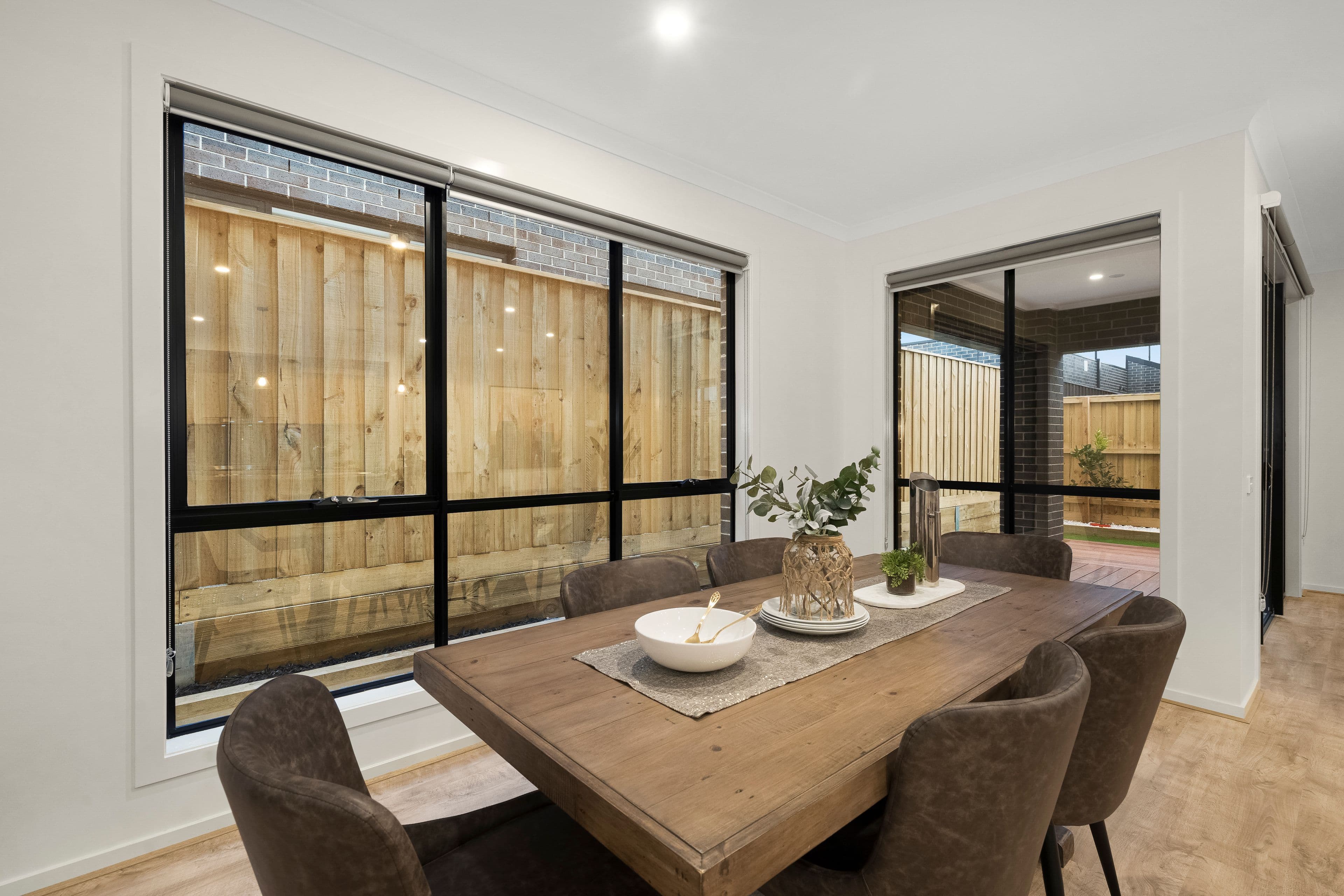 7 Elphinstone Way, Wantirna South VIC 3152, Wantirna South - Thumbnail 3