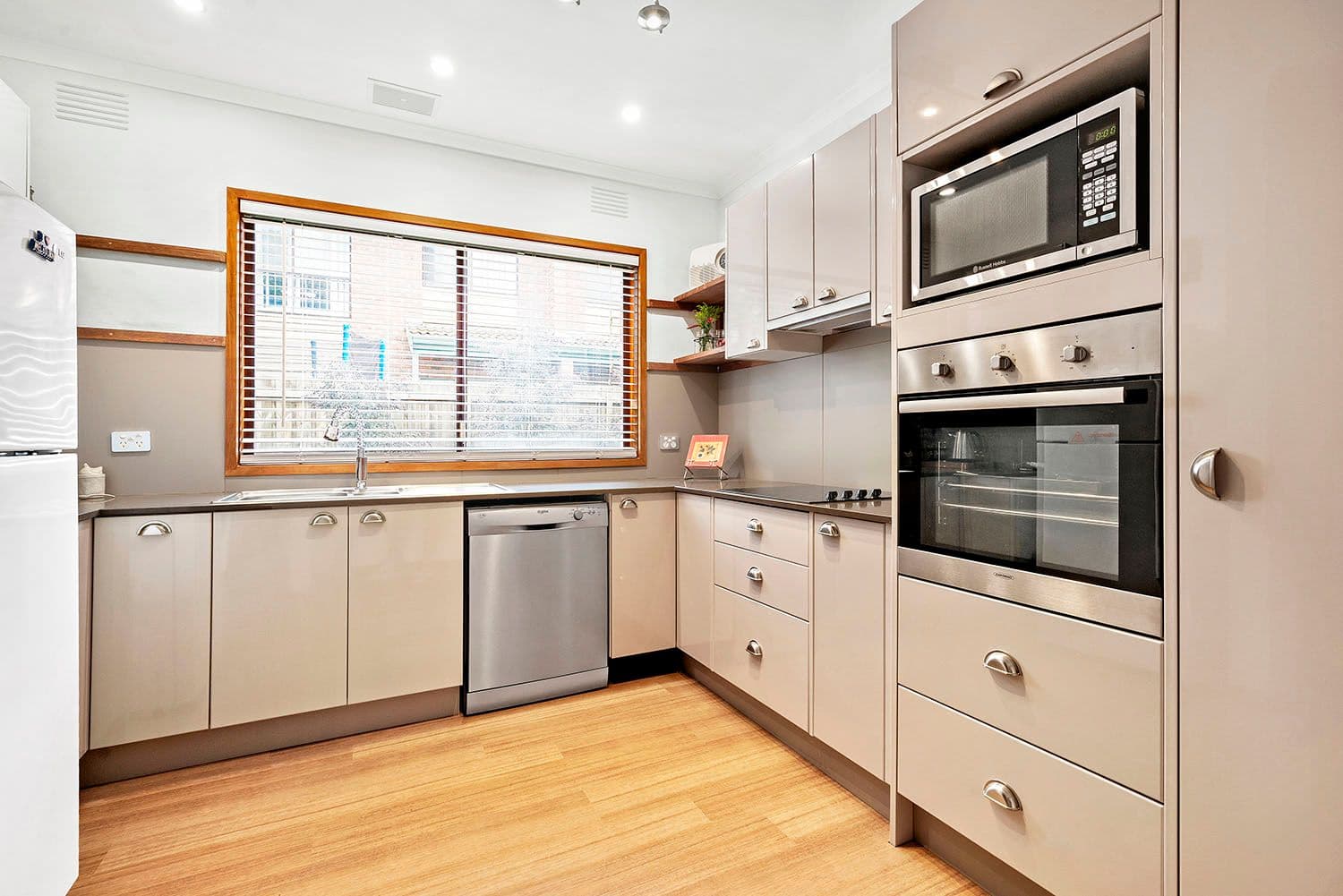 19 Woodland Drive, Cheltenham VIC 3192, Cheltenham - Thumbnail 3