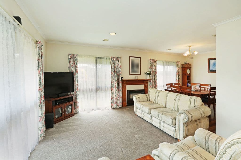 57 Burdoo Drive, Grovedale VIC 3216, Grovedale - Thumbnail 3