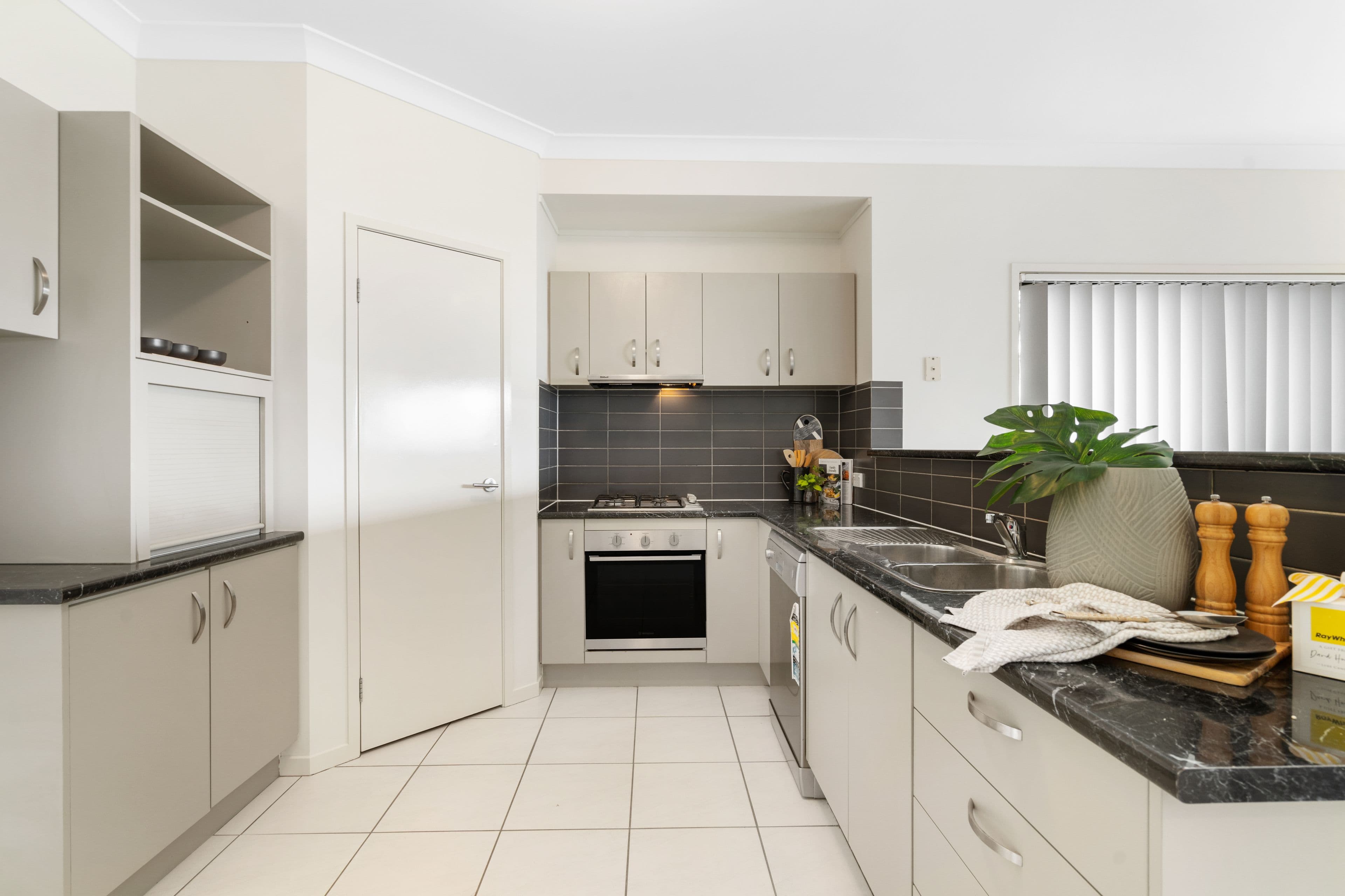 17 Ningaui Crescent, North Lakes QLD 4509, North Lakes - Thumbnail 5
