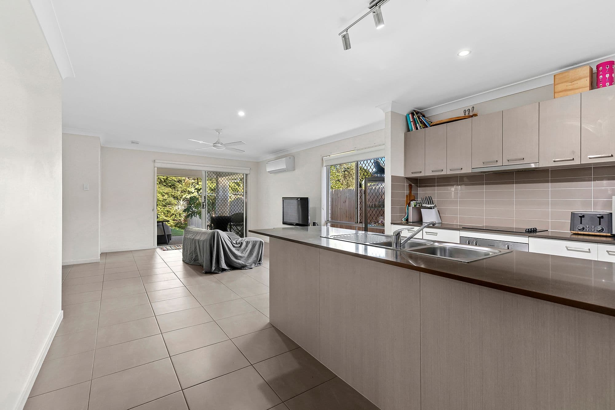 28 Jensen Road, Banyo QLD 4014, Banyo - Thumbnail 4