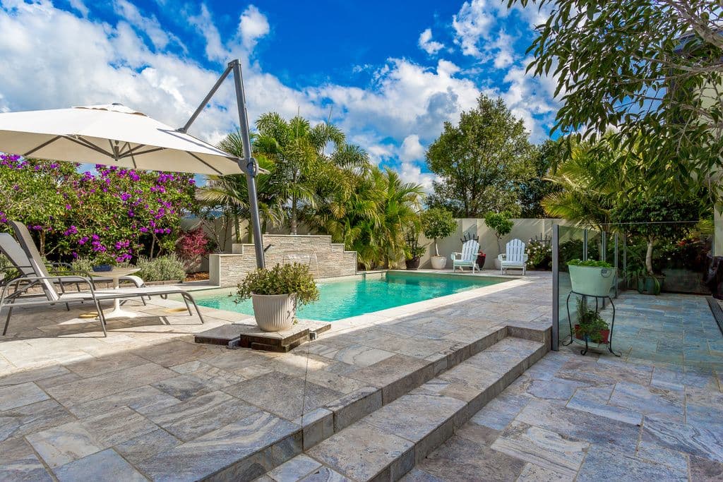 1 Healy Court, MUDGEERABA QLD 4213, Mudgeeraba - Thumbnail 2