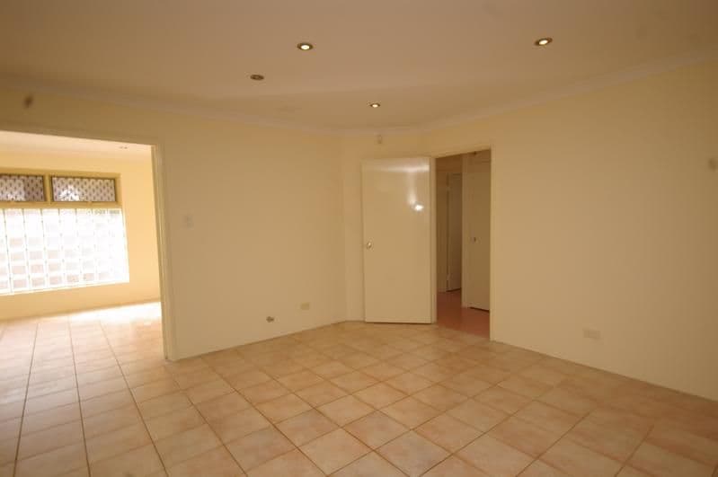 6 Menmuir Place, BAYSWATER WA 6053, Bayswater - Thumbnail 5