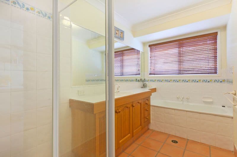 17 Carinyan Drive, BIRKDALE QLD 4159, Birkdale - Thumbnail 3