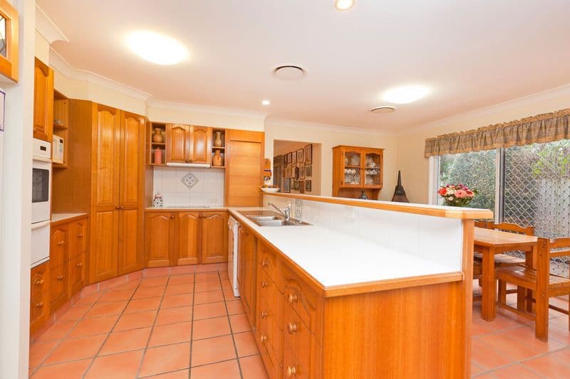 17 Carinyan Drive, BIRKDALE QLD 4159, Birkdale - Thumbnail 4
