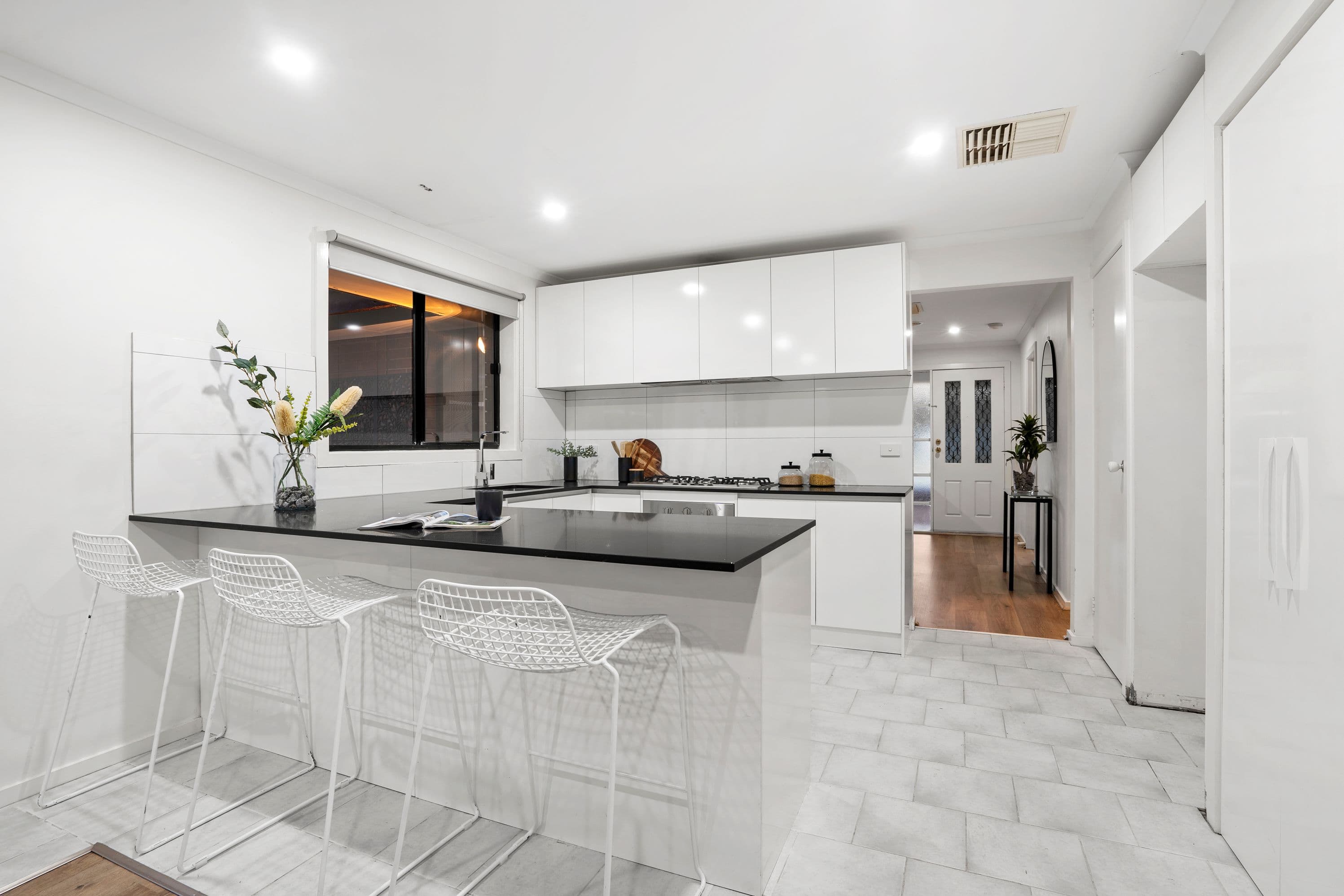 30 Teatree Drive, South Morang VIC 3752, South Morang - Thumbnail 2