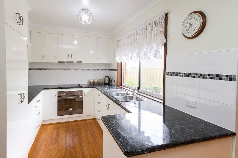 24 Wilson Street, Mount Gambier SA 5290, Mount Gambier - Thumbnail 2