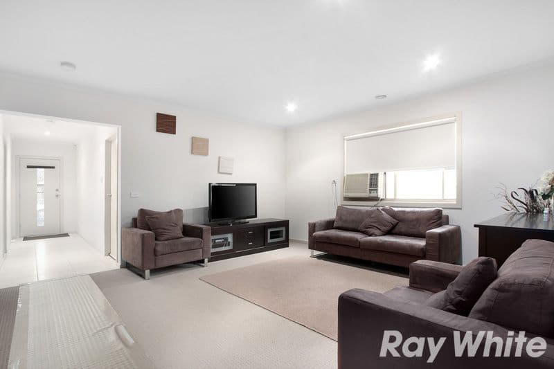 3 Delft Place, Pakenham VIC 3810, Pakenham - Thumbnail 2