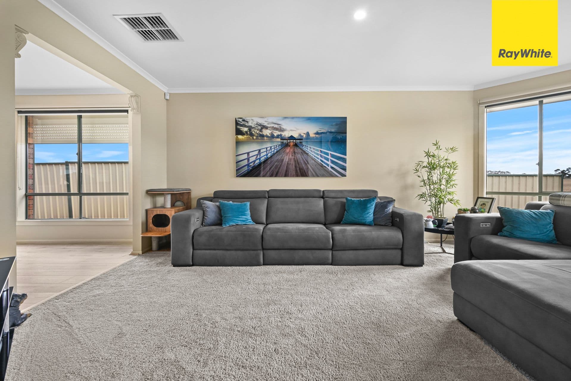 47 Meadow Glen Drive, Melton West VIC 3337, Melton West - Thumbnail 3