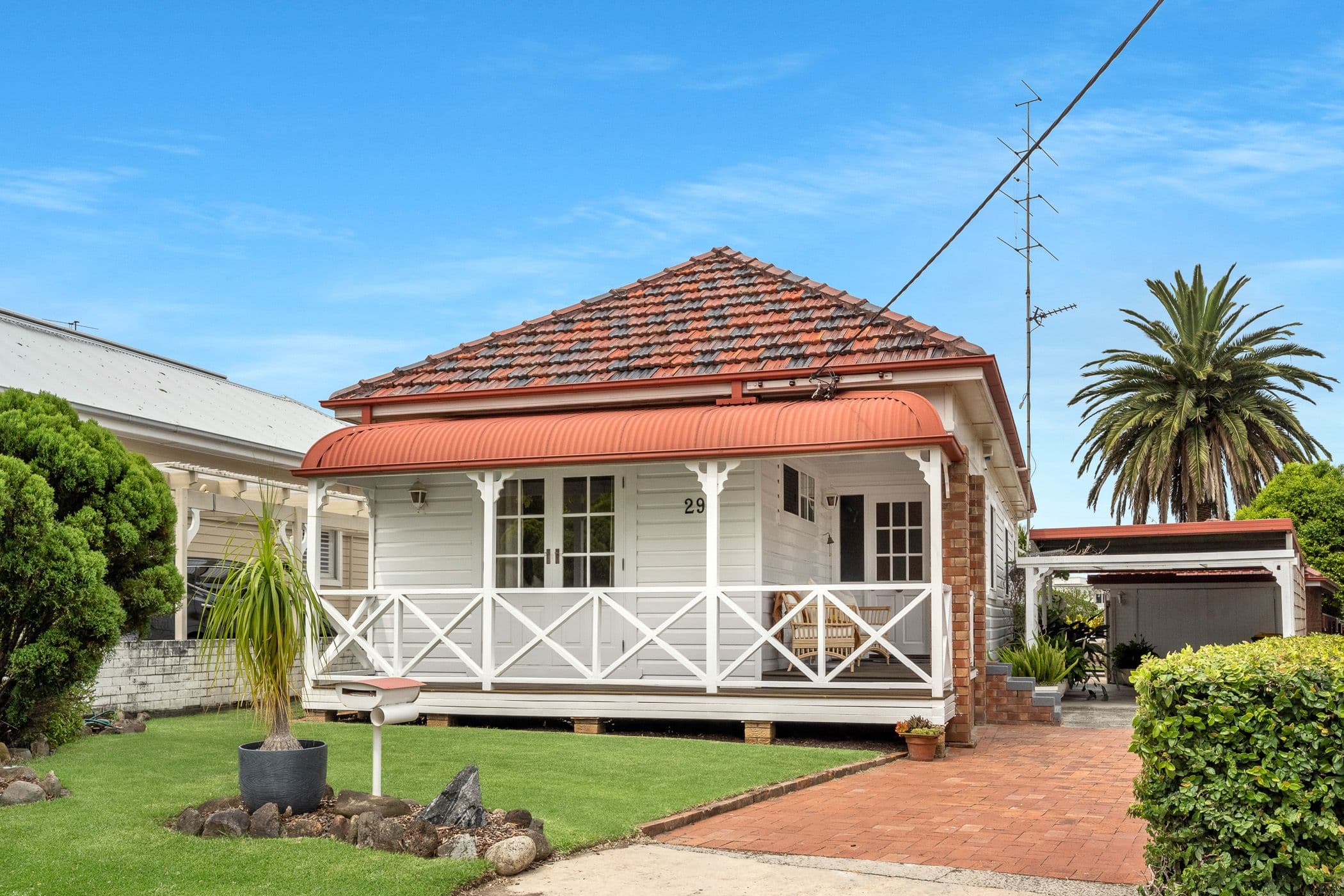 29 Raymond Road, Thirroul NSW 2515, Thirroul - Thumbnail 2