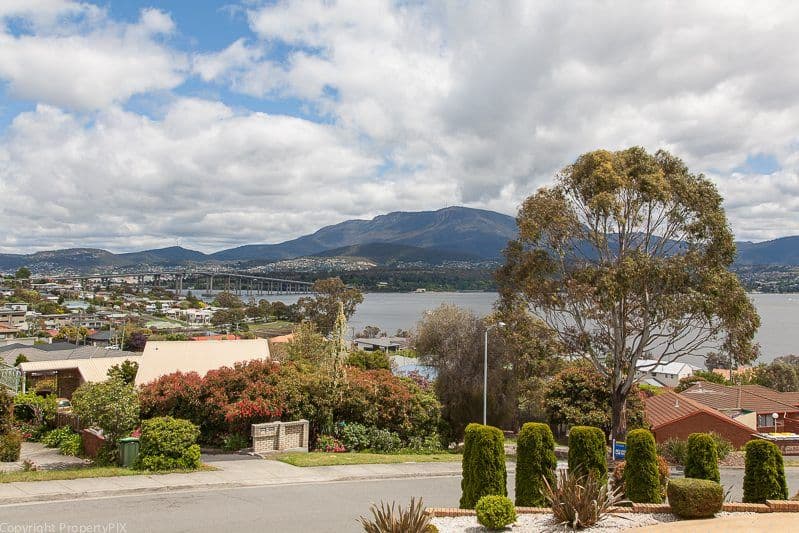 6 Swinton Place, ROSE BAY TAS 7015, Rose Bay - Thumbnail 8