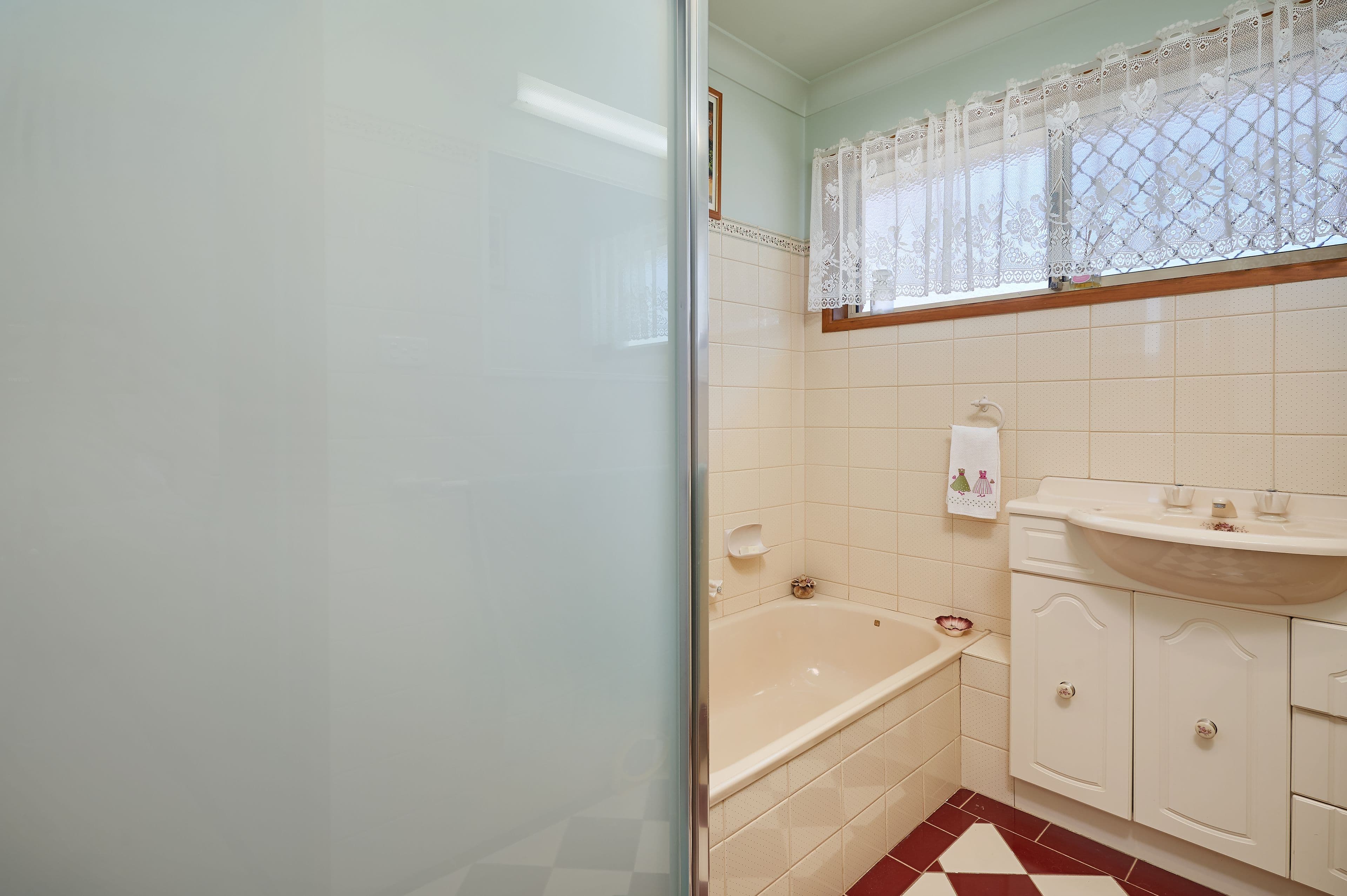 32 Girraween Mews, Glenfield Park - Thumbnail 8