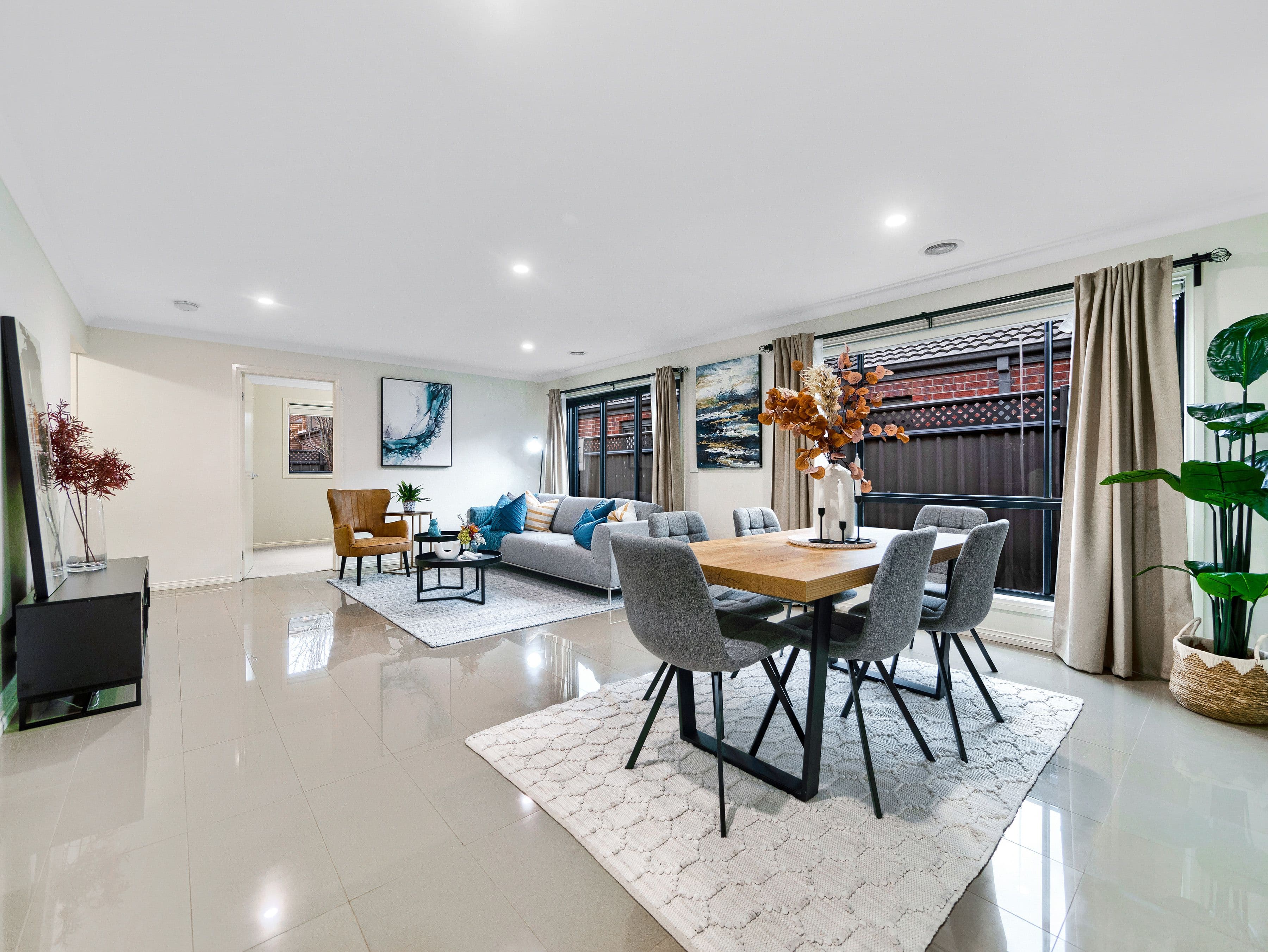 8 Dellinea Street, Cranbourne North VIC 3977, Cranbourne North - Thumbnail 2
