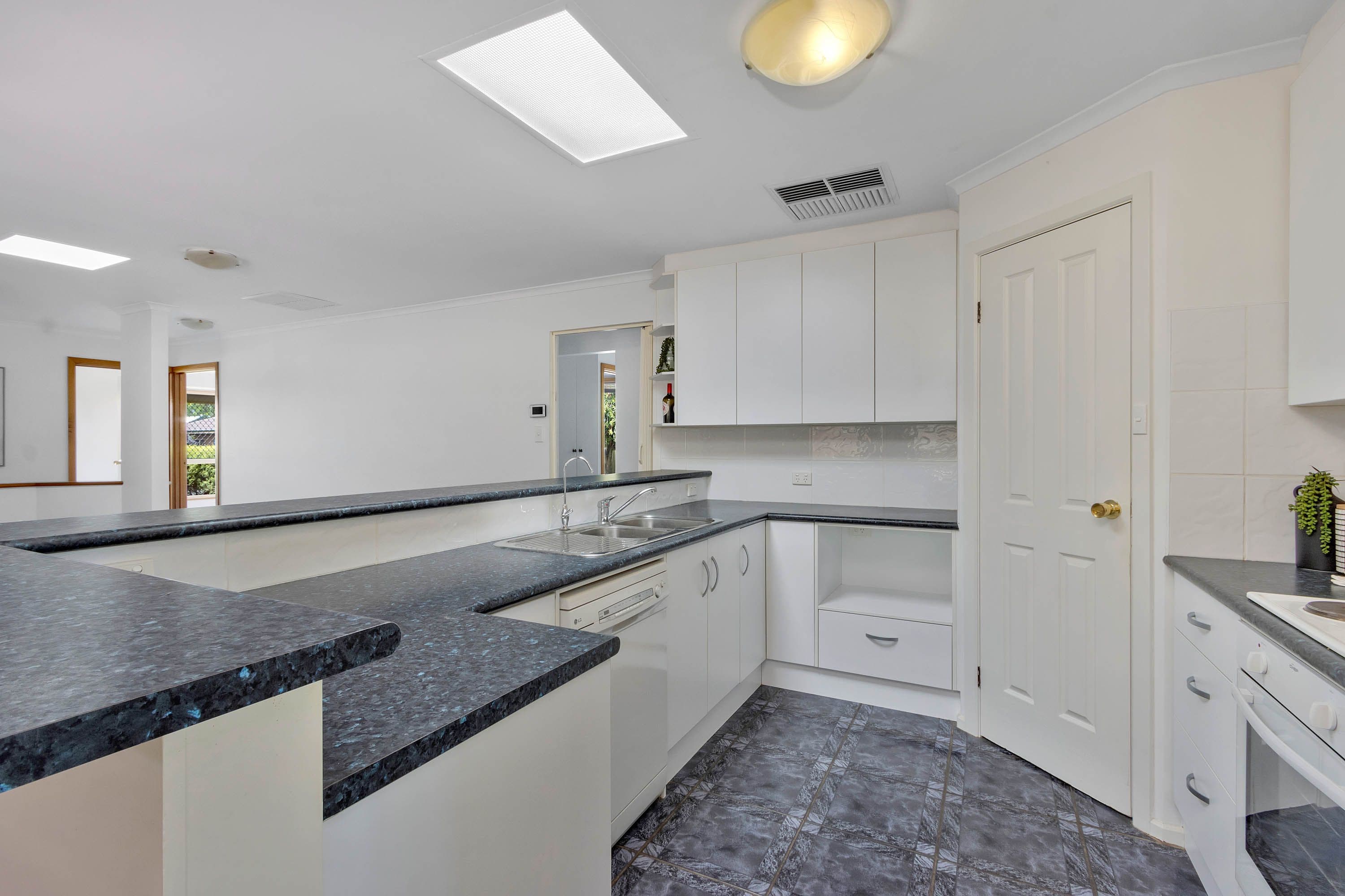 8 Canala Court, Two Wells SA 5501, Two Wells - Thumbnail 8
