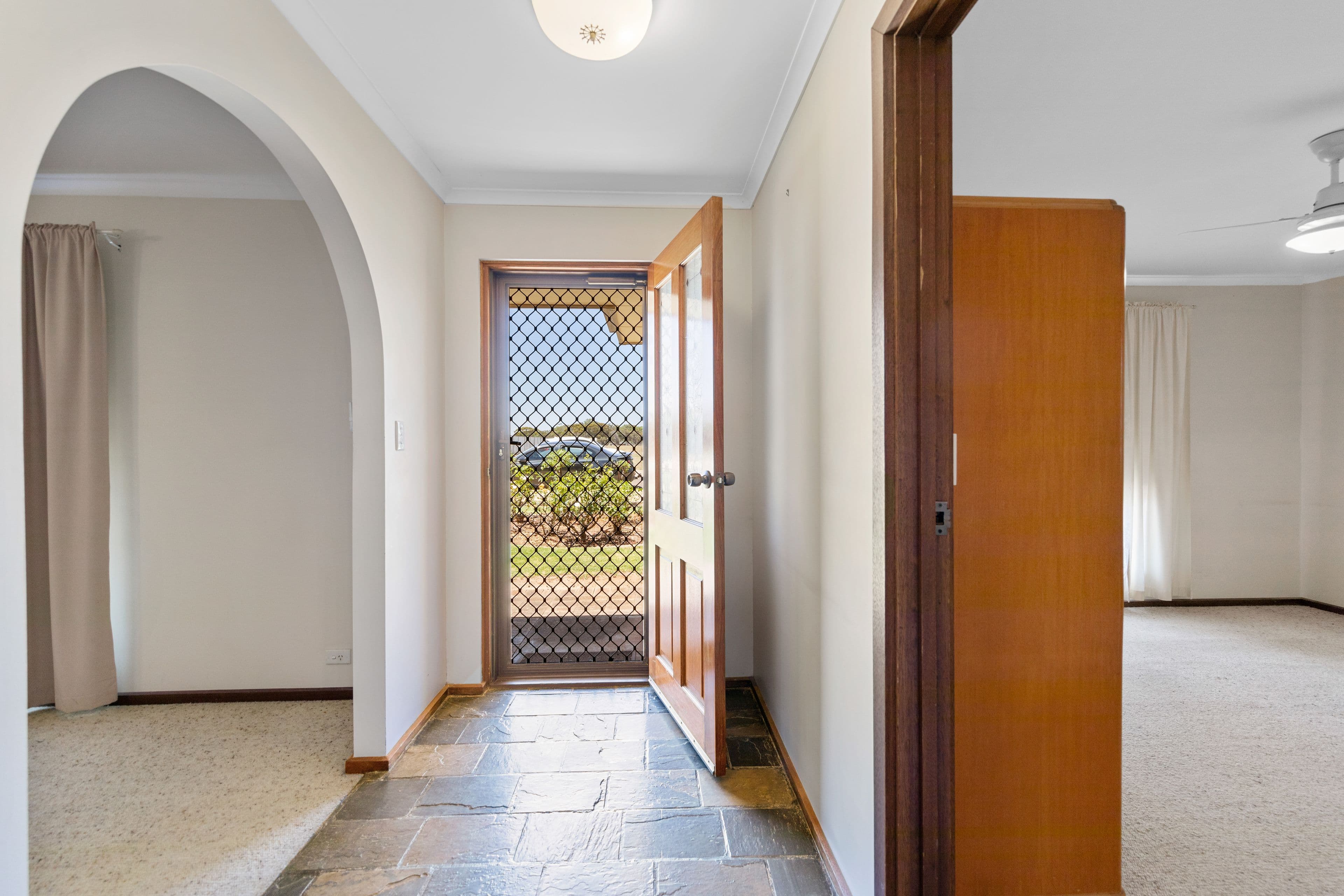 25 Roberts Avenue, Balaklava SA 5461, Balaklava - Thumbnail 3
