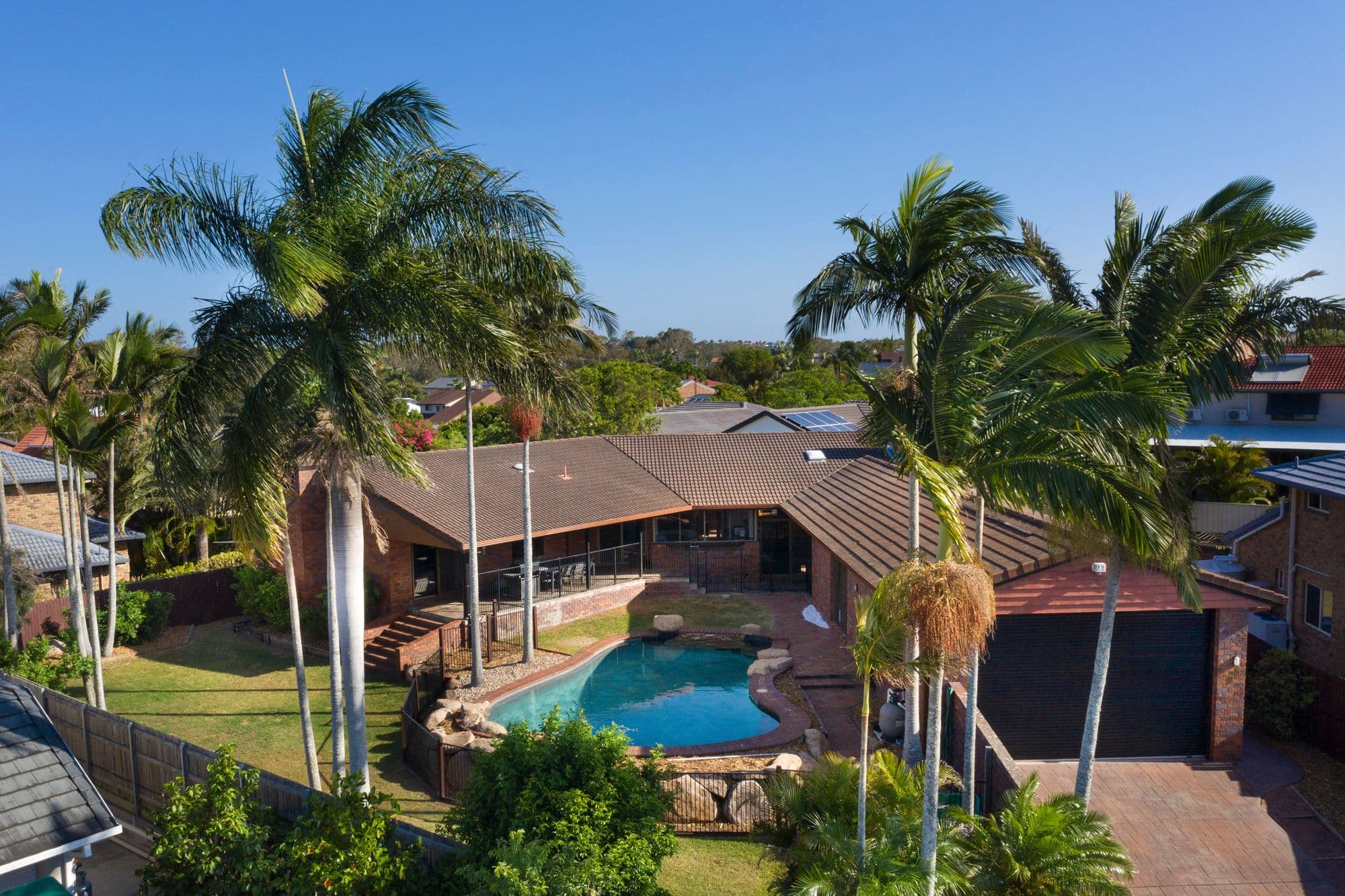 9 Waverney Court, Carindale QLD 4152, Carindale - Image 1