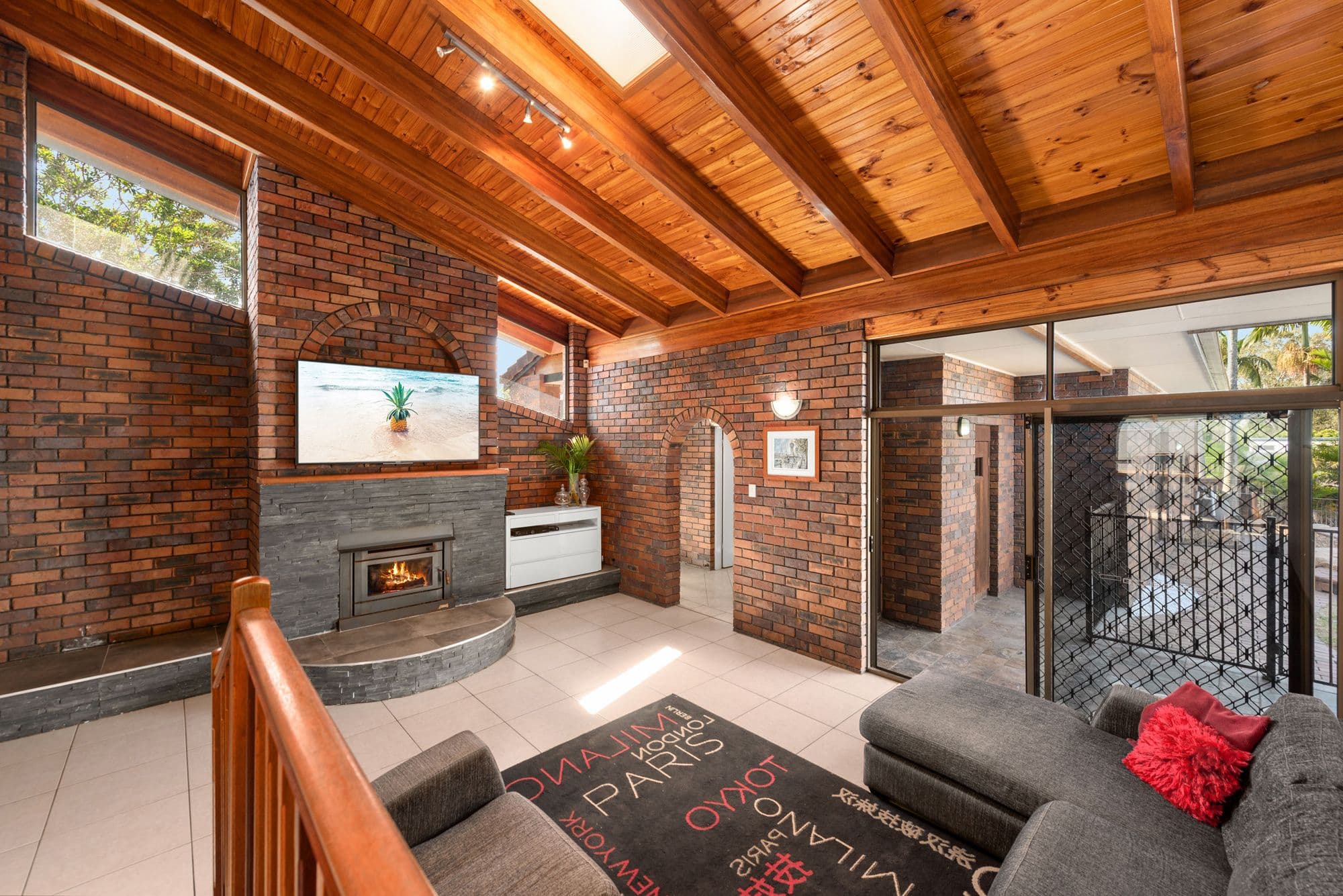 9 Waverney Court, Carindale QLD 4152, Carindale - Thumbnail 3