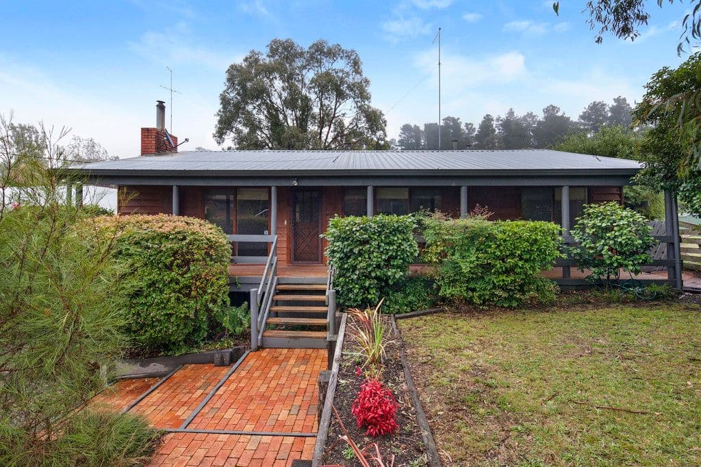40 Landale Avenue, Mount Clear VIC 3350, Mount Clear - Image 1