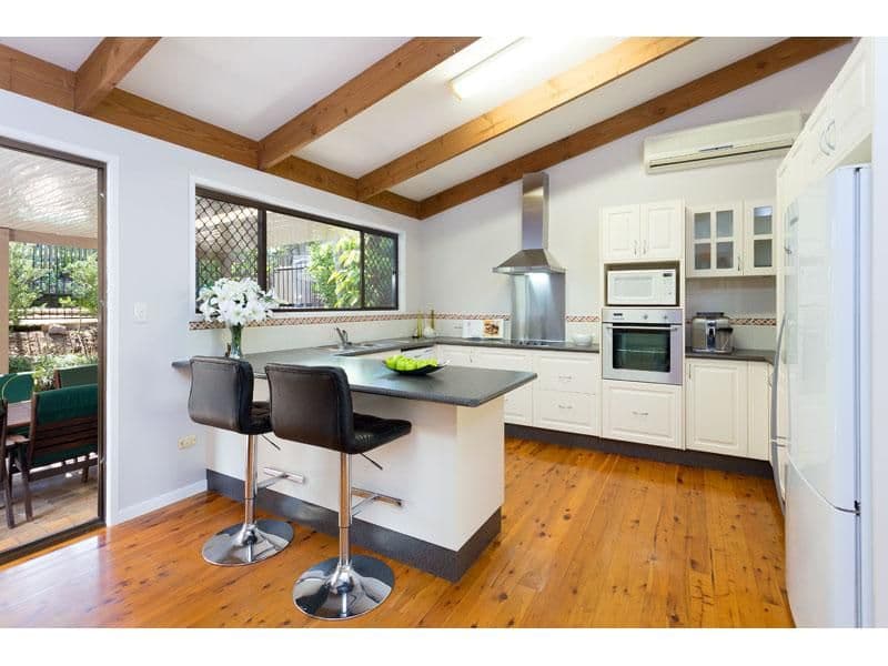 9 Wyndarra Street, KENMORE QLD 4069, Kenmore - Thumbnail 4