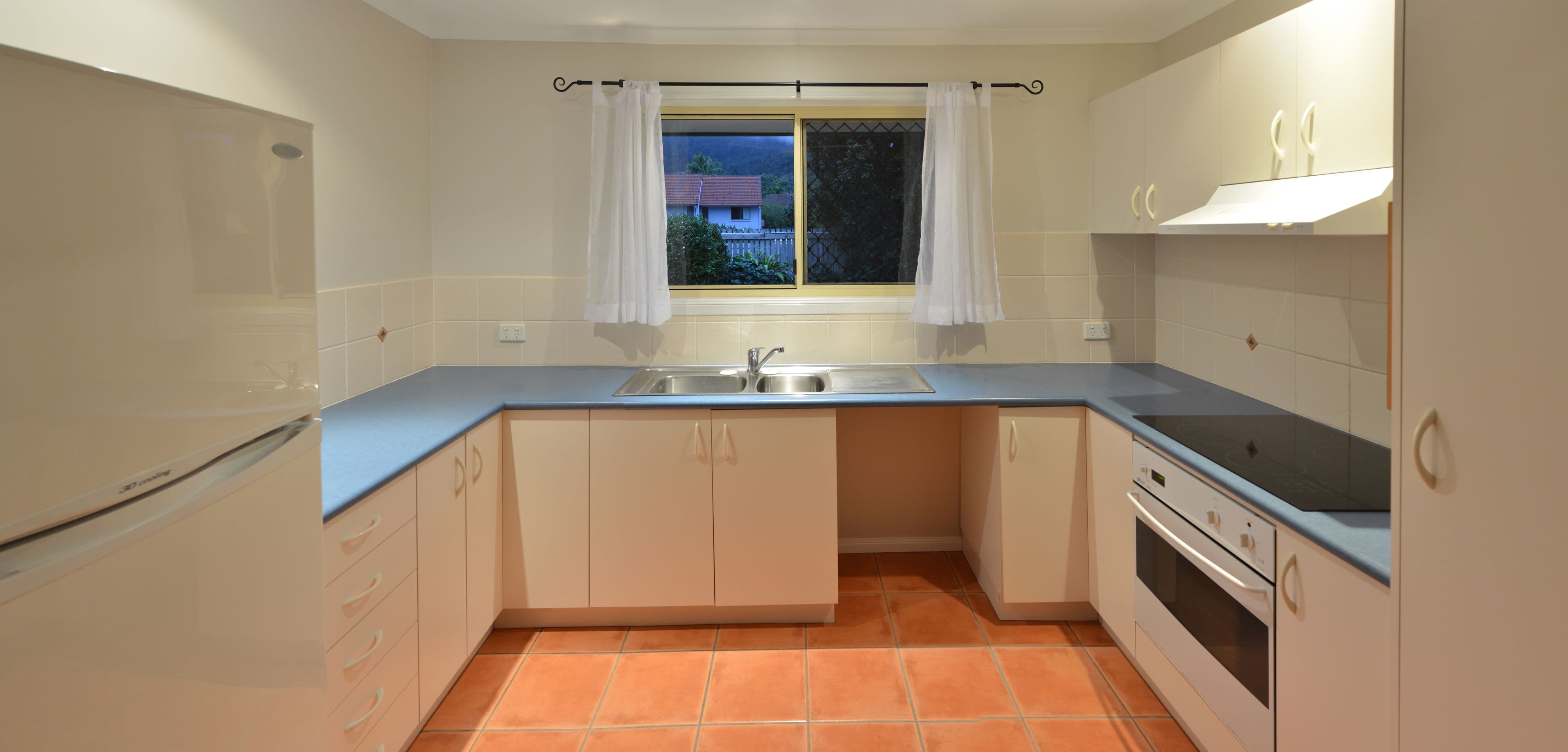 10 Erromango Drive, Jubilee Pocket QLD 4802, Jubilee Pocket - Thumbnail 5