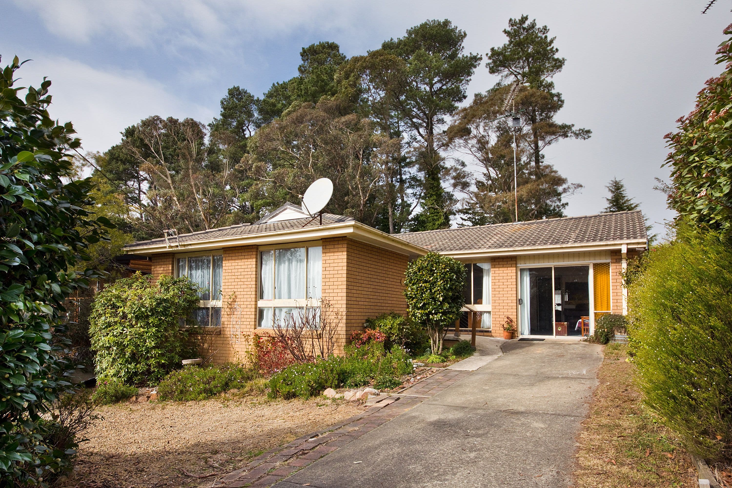 17 Irvine Avenue, Blackheath - Image 1