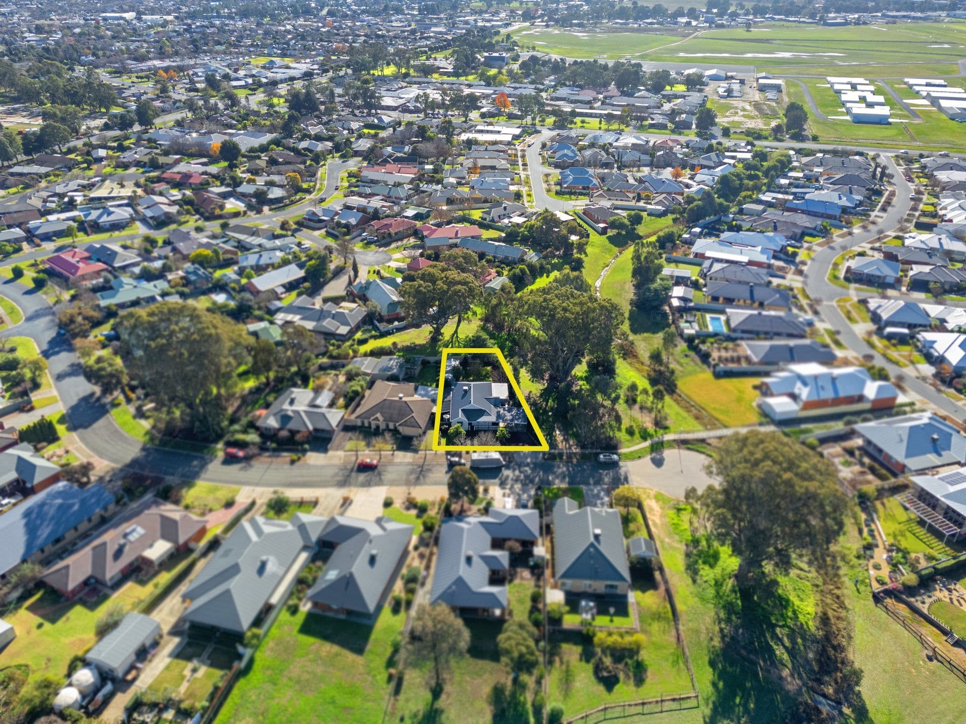 27 Rivergum Avenue, Benalla VIC 3672, Benalla - Thumbnail 3