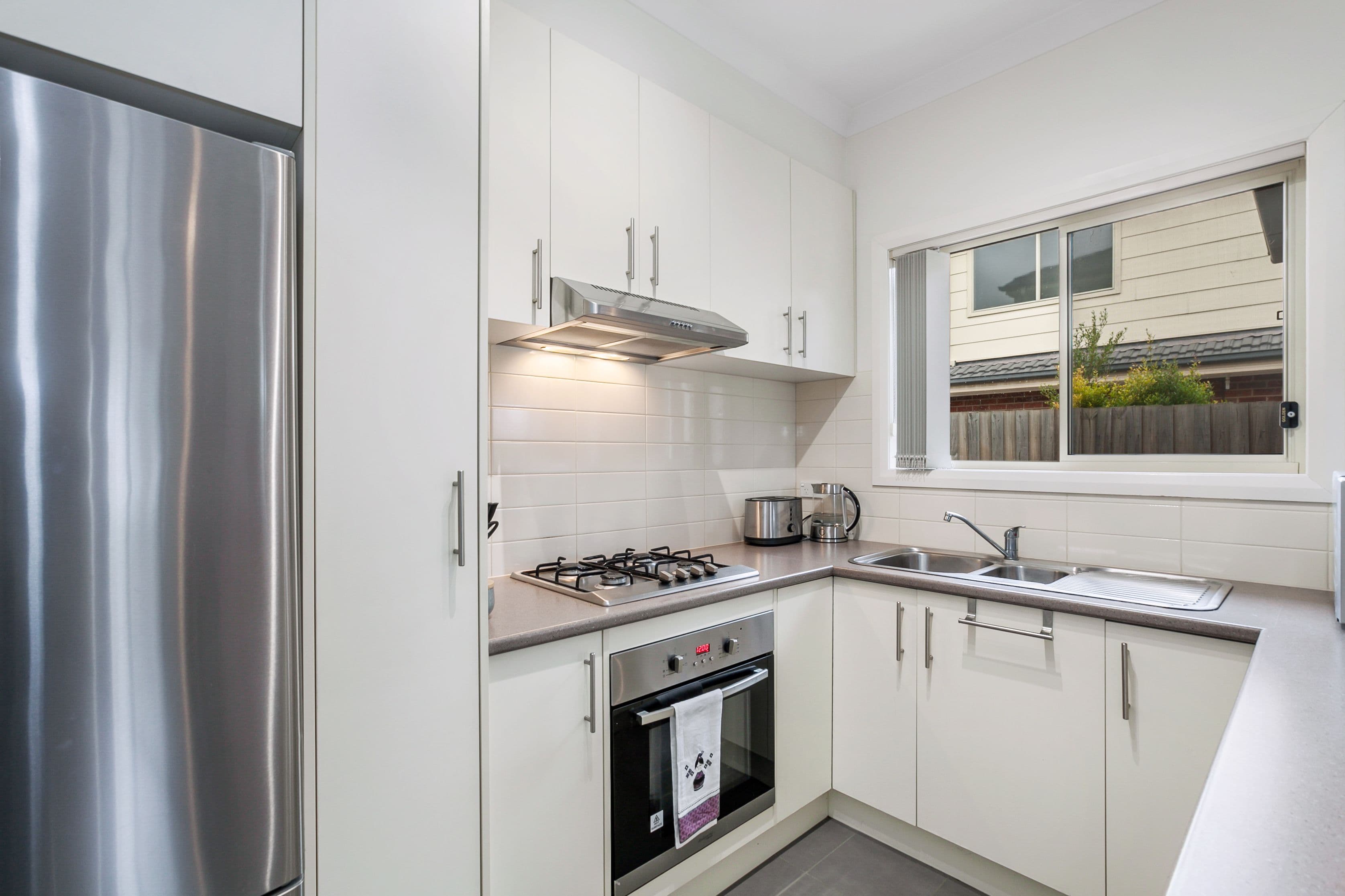 4 Pratt Street, Reservoir VIC 3073, Reservoir - Thumbnail 4