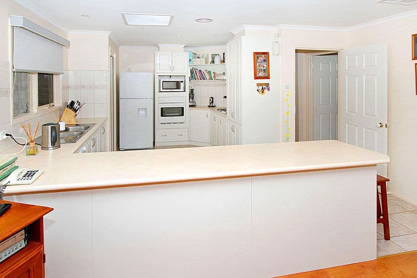 3 Underwood Close, MILL PARK VIC 3082, Mill Park - Thumbnail 2