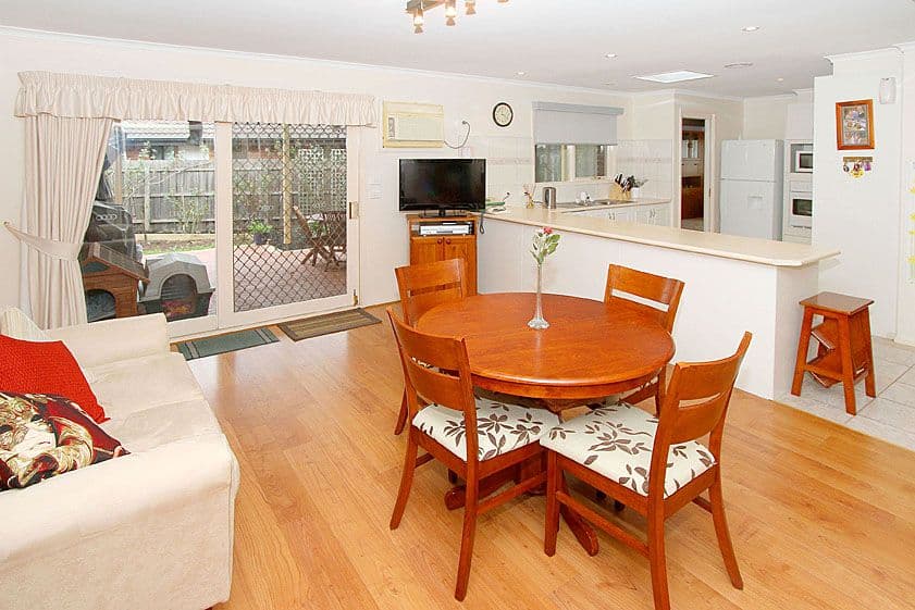 3 Underwood Close, MILL PARK VIC 3082, Mill Park - Thumbnail 3