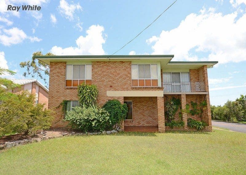 30 Hillcrest Avenue, SCARNESS QLD 4655, Scarness - Image 1