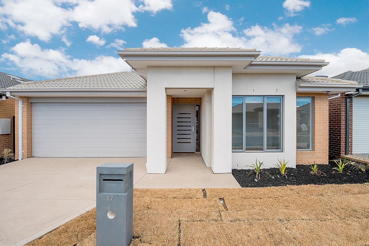 17 Featherwood Crescent, Craigieburn VIC 3064, Craigieburn - Image 1