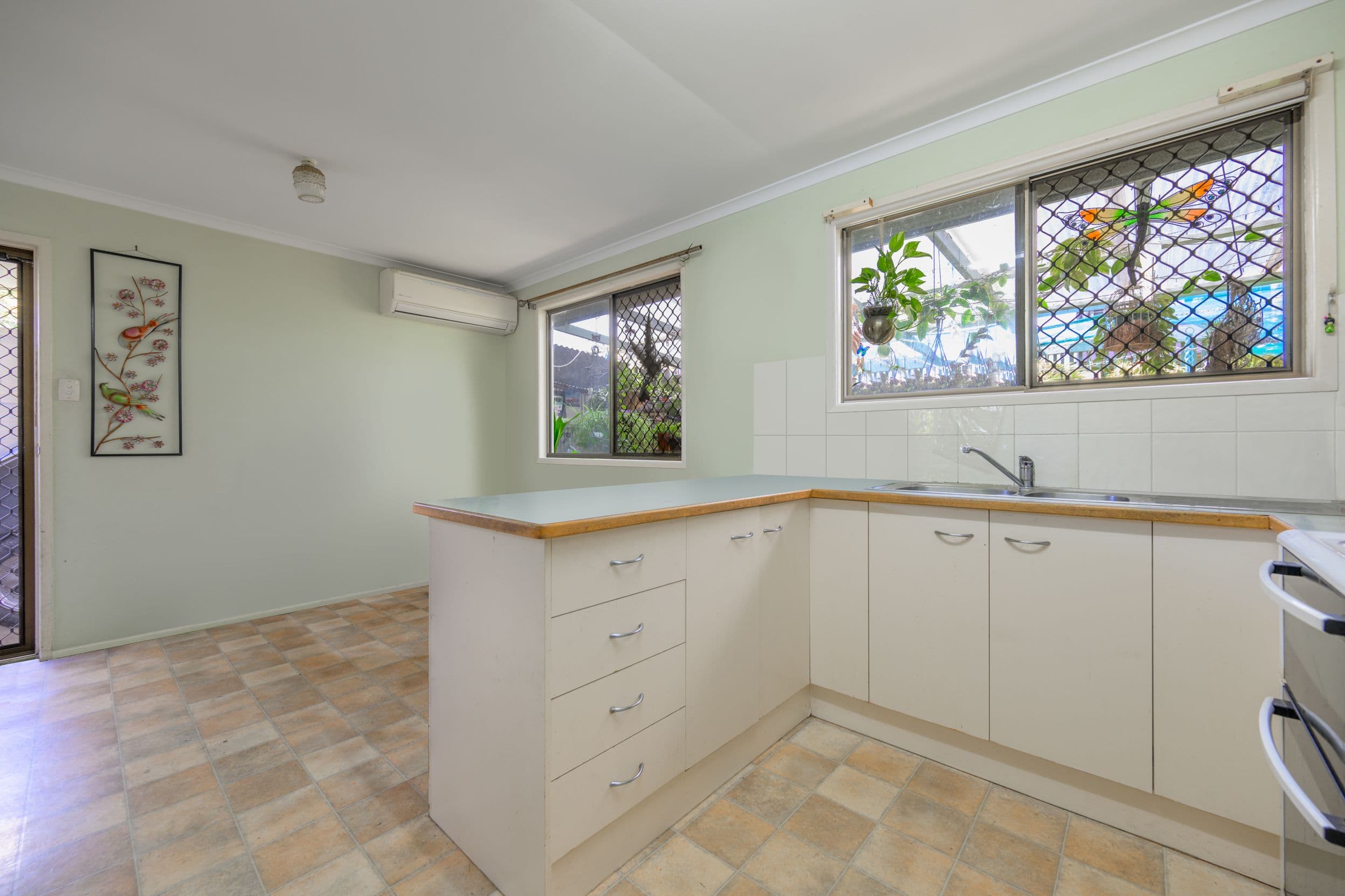 28 Wilga Street, Kin Kora QLD 4680, Kin Kora - Thumbnail 3